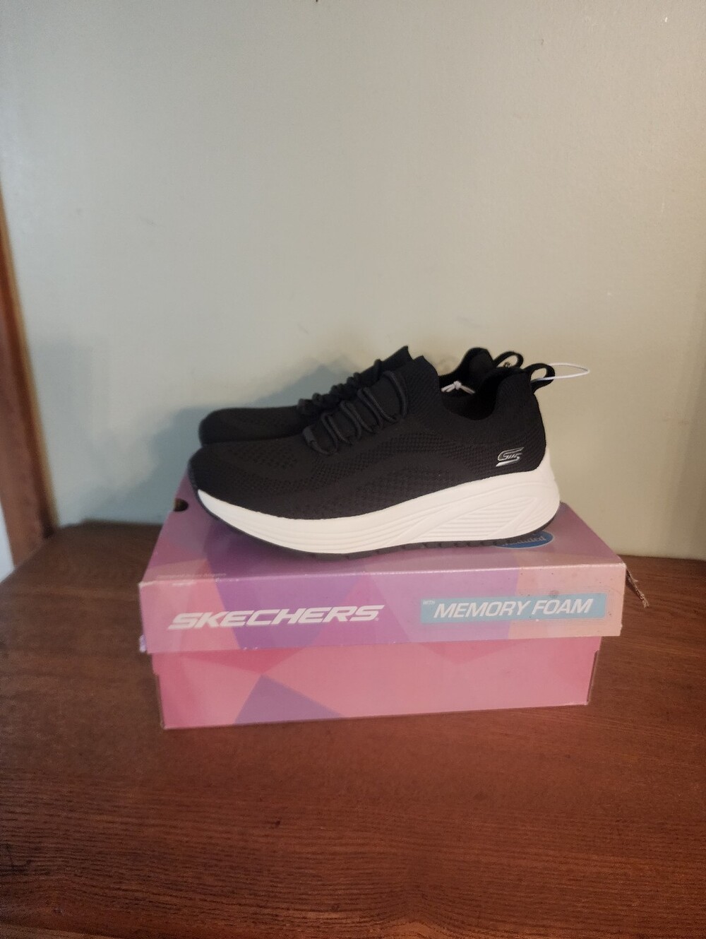 NEW Women's Skechers Sparrow 2.0 Memory Foam Sneakers